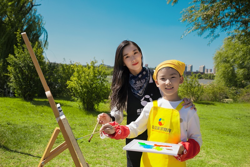 学习美术能够锻炼孩子的自制力