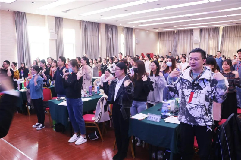 希望美术教育新学期教师教学能力提升培训会成功举办！